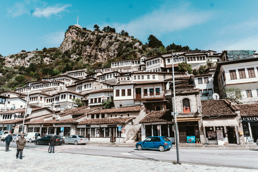 Berat, la cité aux mille fenêtres, en Albanie